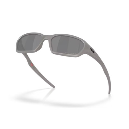 Oakley 9530 Terrraforma 05